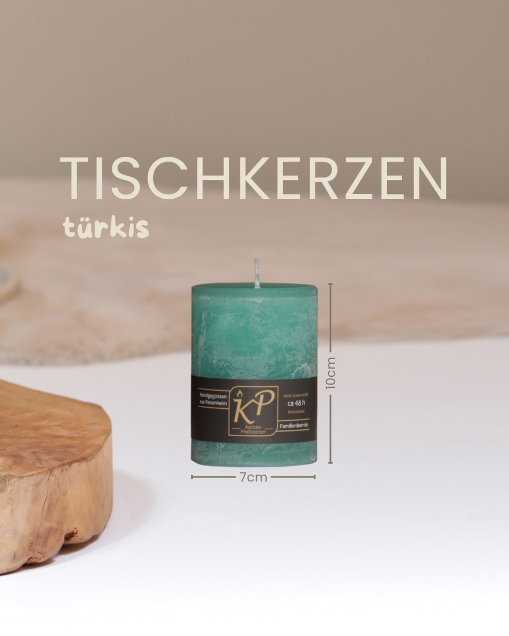Tischkerze in türkis mit Angaben zu Höhe und Durchmesser.