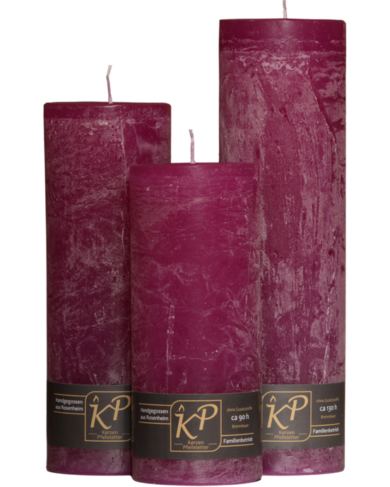 Drei Blütenkerzen in magenta nebeneinander – in den Größen Klein, Mittel und Groß.