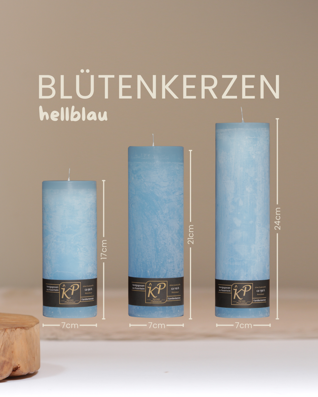 Blütenkerzen in hellblau in drei Größen mit Angaben zu Höhe und Durchmesser.