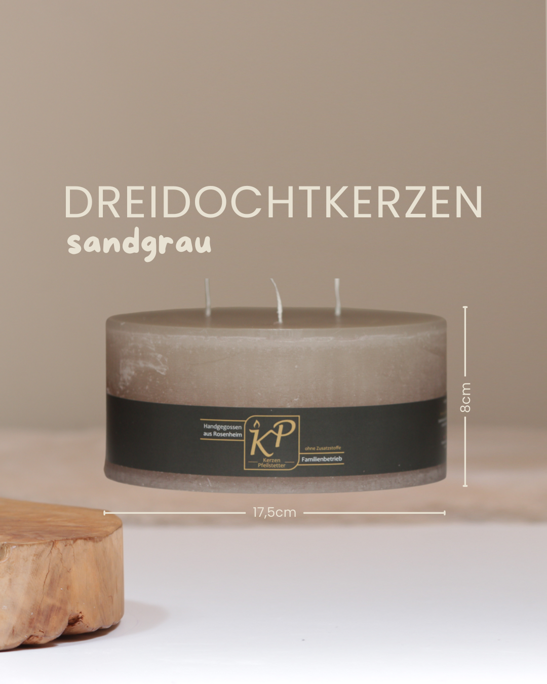 Dreidochtkerze in sandgrau mit Angaben zu Höhe und Durchmesser.