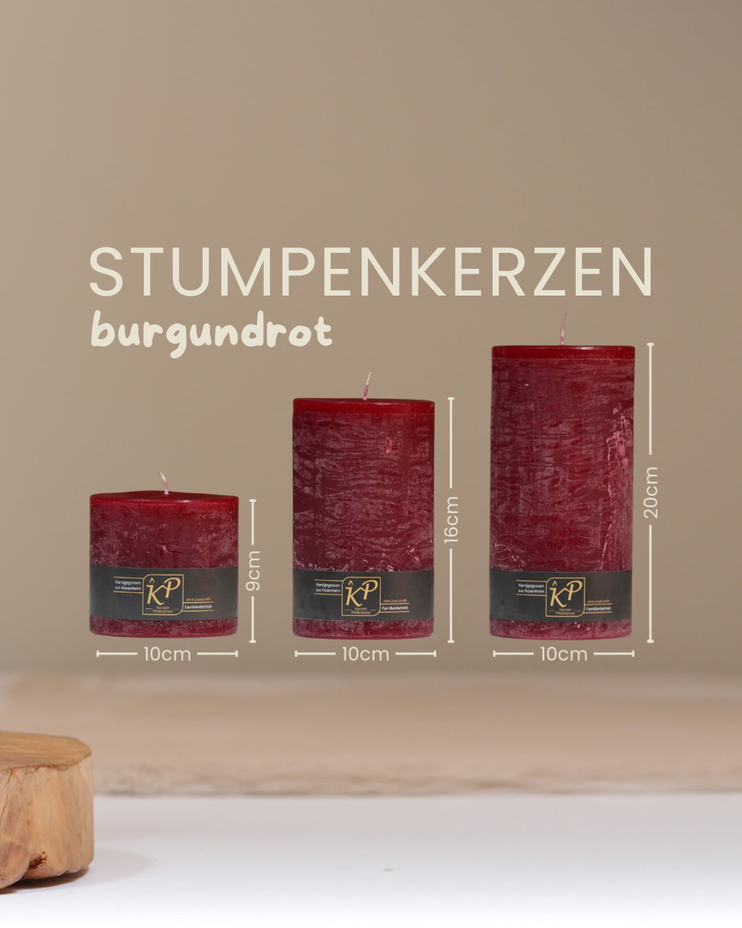 Stumpenkerzen in burgundrot in drei Größen mit Angaben zu Höhe und Durchmesser.