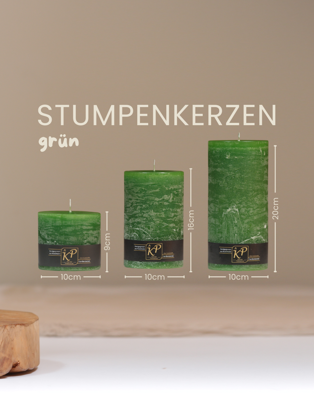 Stumpenkerzen in grün in drei Größen mit Angaben zu Höhe und Durchmesser.