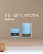 Stumpenkerzen in hellblau in zwei Größen mit Angaben zu Höhe und Durchmesser.