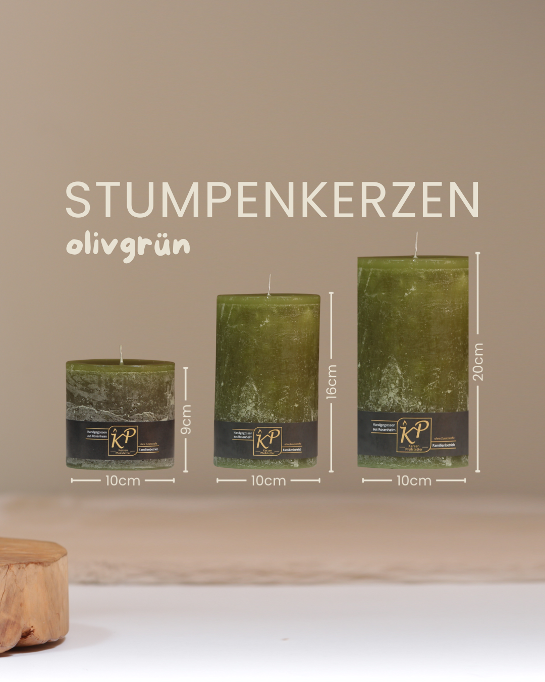 Stumpenkerzen in olivgrün in drei Größen mit Angaben zu Höhe und Durchmesser.