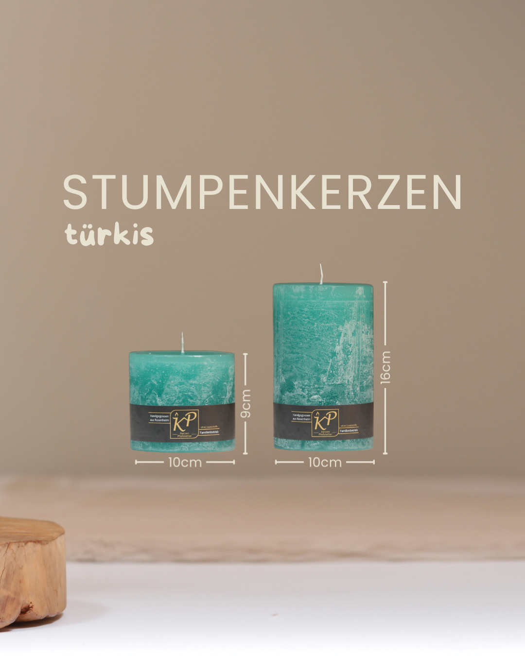 Stumpenkerzen in türkis in zwei Größen mit Angaben zu Höhe und Durchmesser.