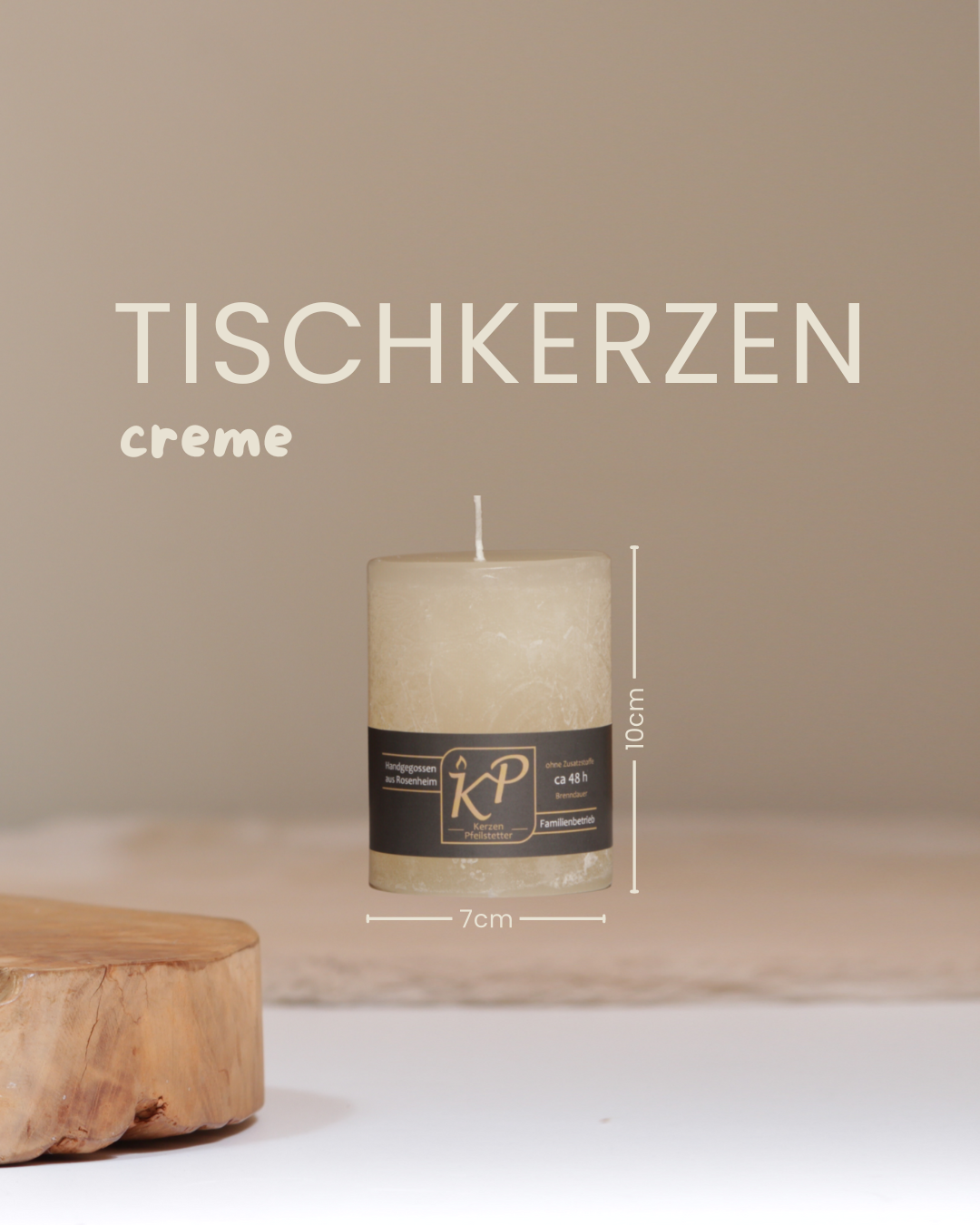 Tischkerze in creme mit Angaben zu Höhe und Durchmesser.